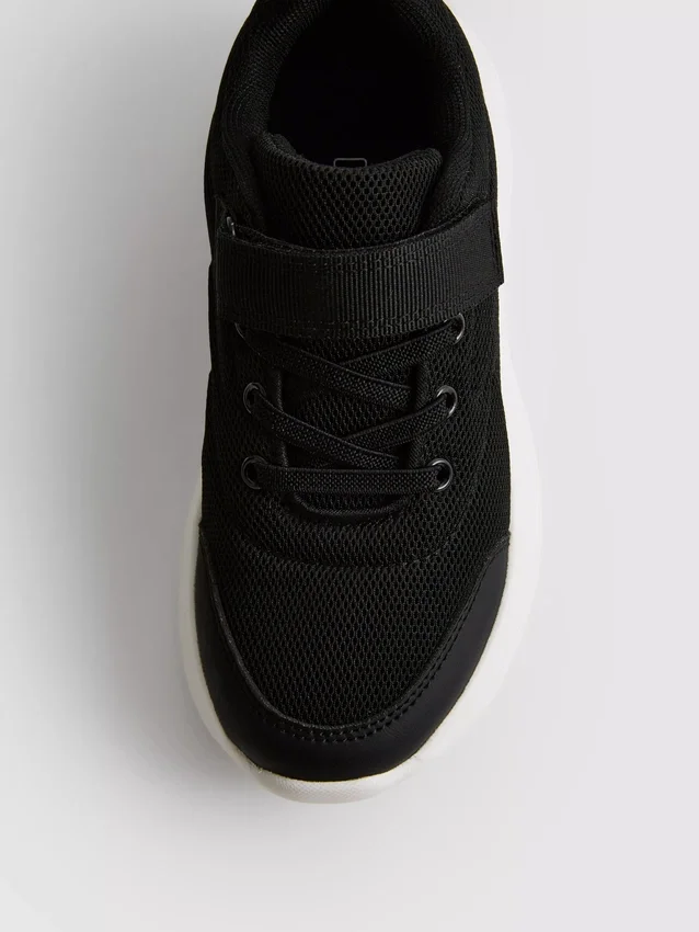 Zapatillas de caña baja de malla
