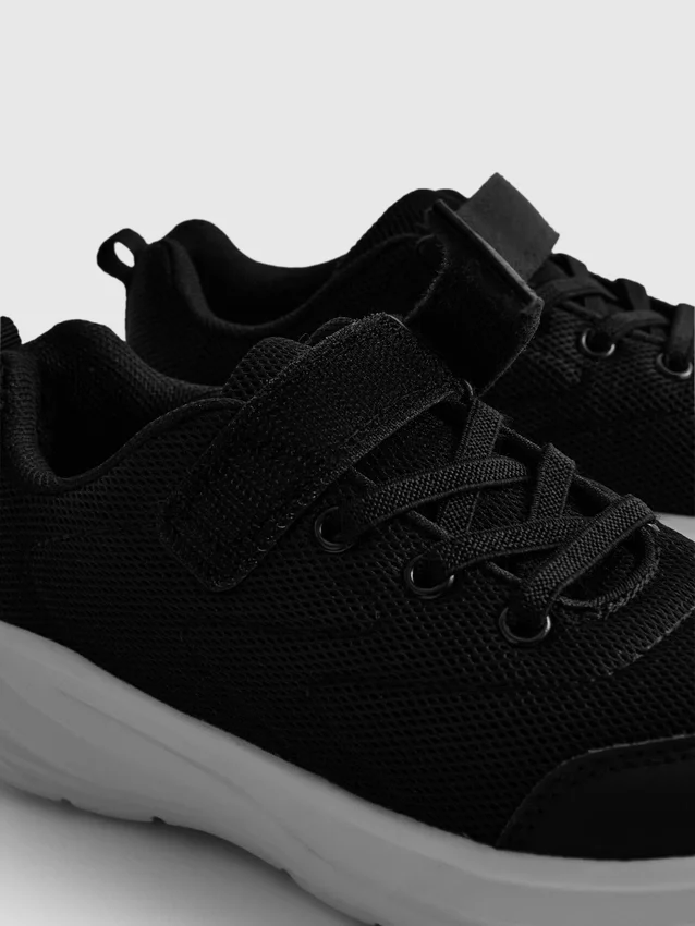 Zapatillas de caña baja de malla