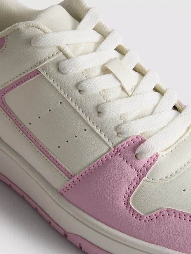 Zapatillas de cancha con bloques de color