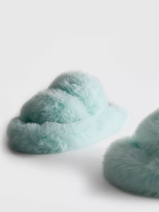 Zapatillas de casa con correa suave