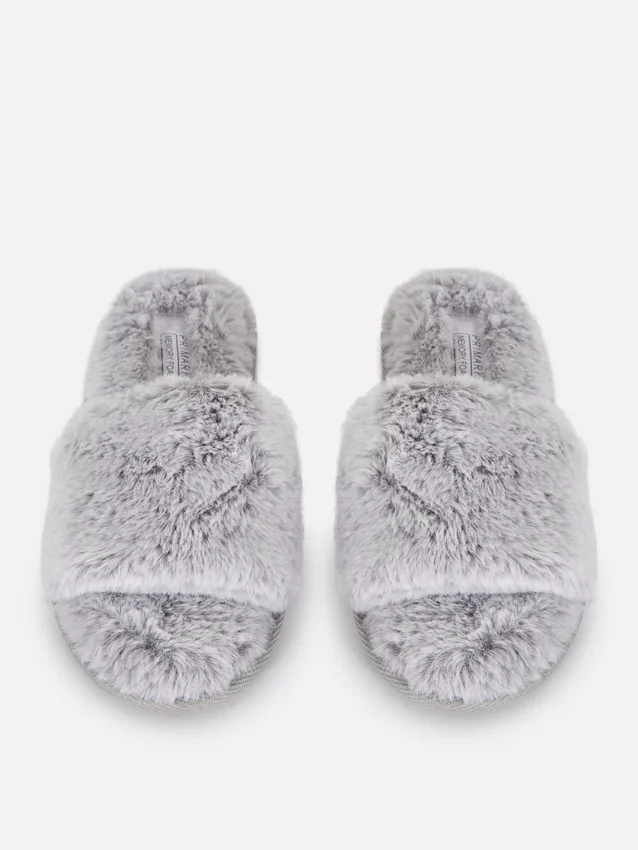 Zapatillas de casa de piel sintética