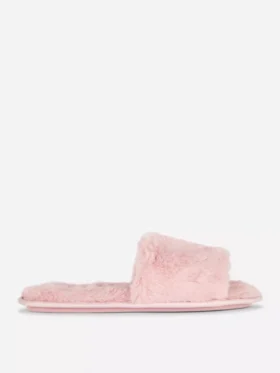 Zapatillas de casa mullidas con tiras cruzadas