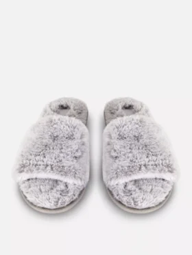 Zapatillas de casa mullidas con tiras cruzadas
