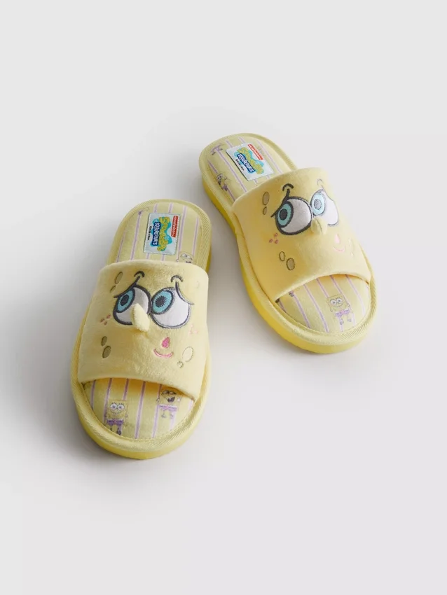 Zapatillas de casa tipo mule de Bob Esponja