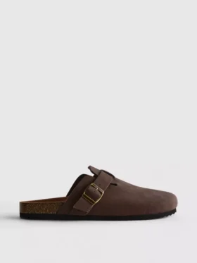 Zapatillas de casa tipo mules de punta cerrada
