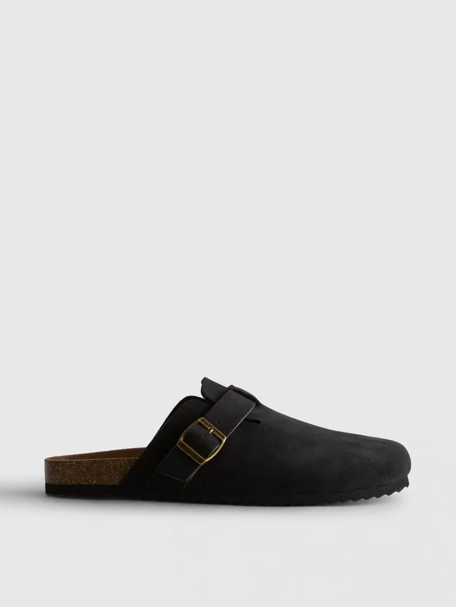 Zapatillas de casa tipo mules de punta cerrada