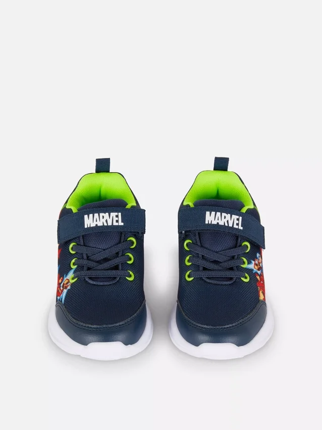 Zapatillas de los Vengadores de Marvel