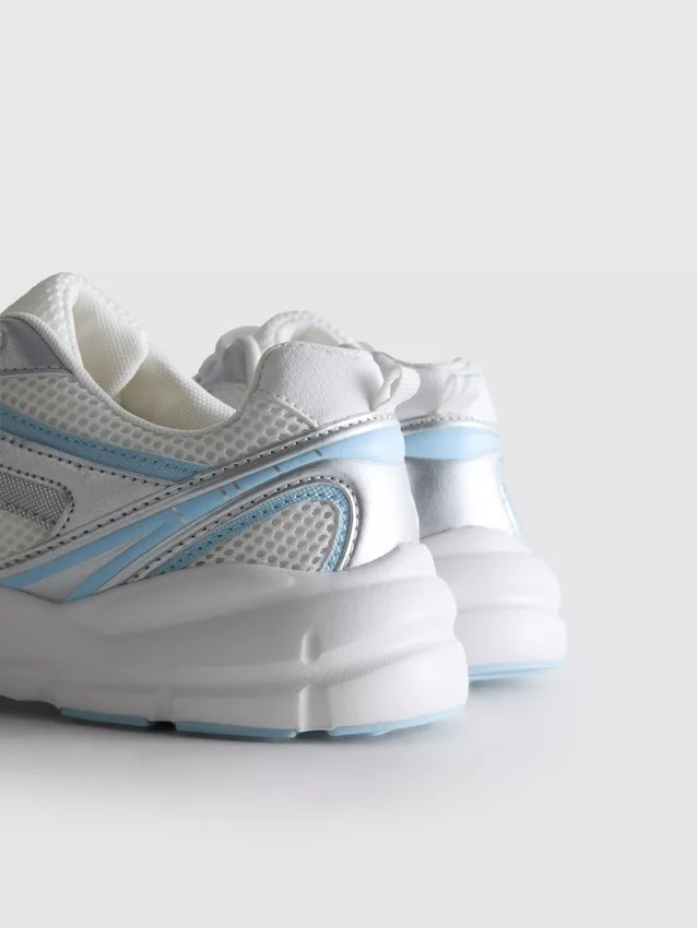 Zapatillas de malla gruesa