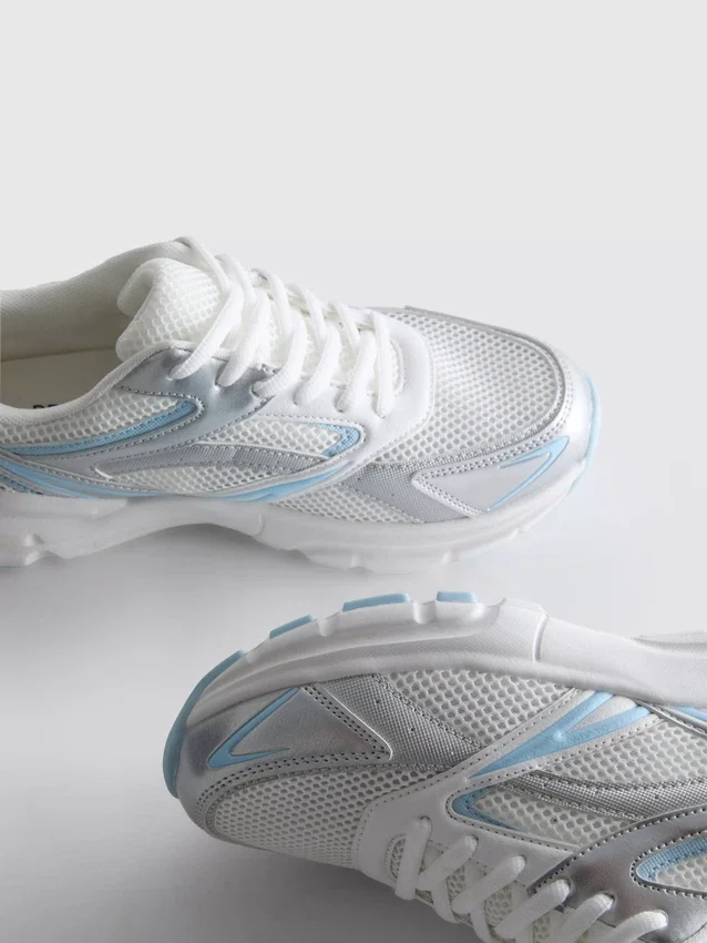 Zapatillas de malla gruesa