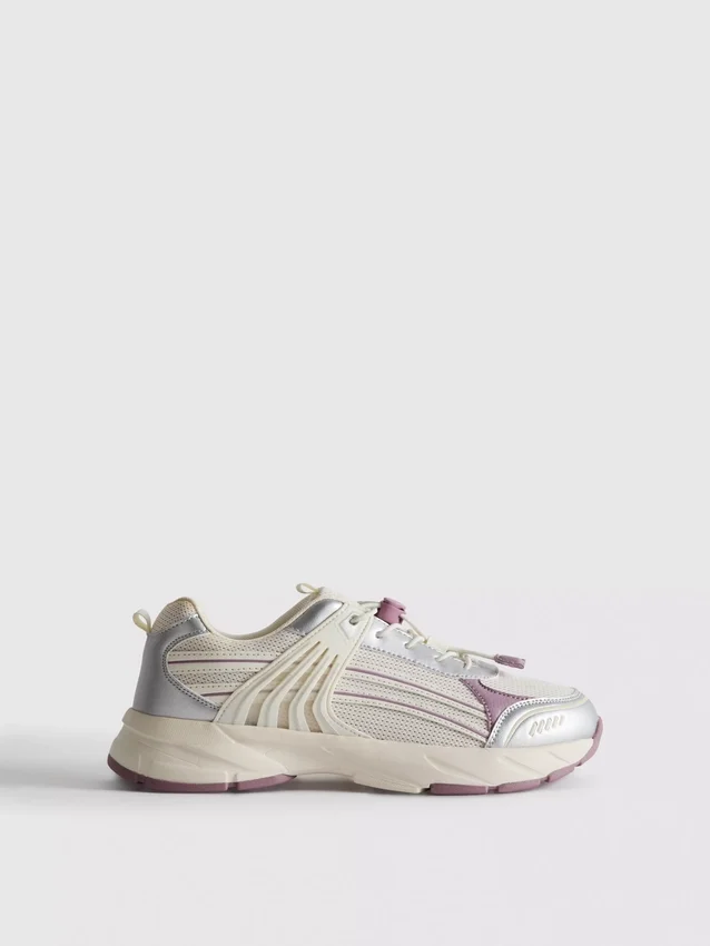 Zapatillas gruesas con cierre de palanca