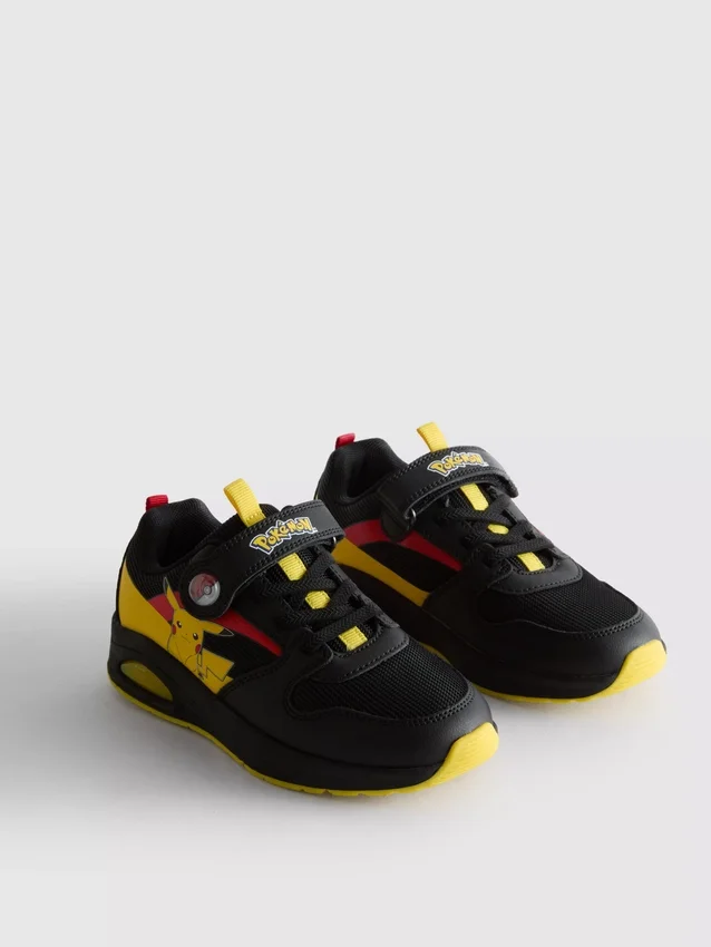 Zapatillas Pokémon que se iluminan