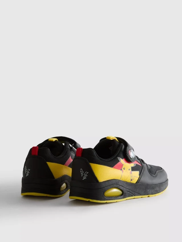 Zapatillas Pokémon que se iluminan