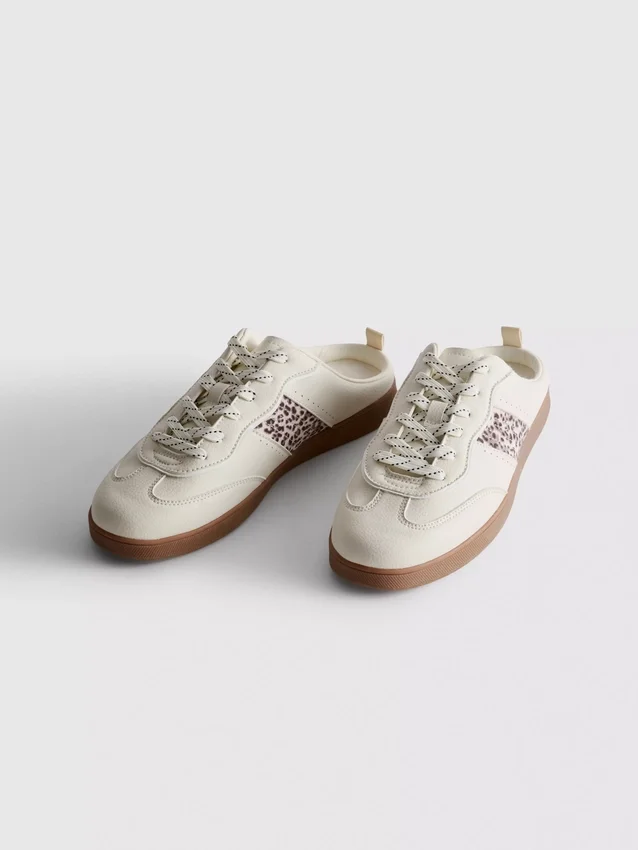Zapatillas sin cordones con suela de hule