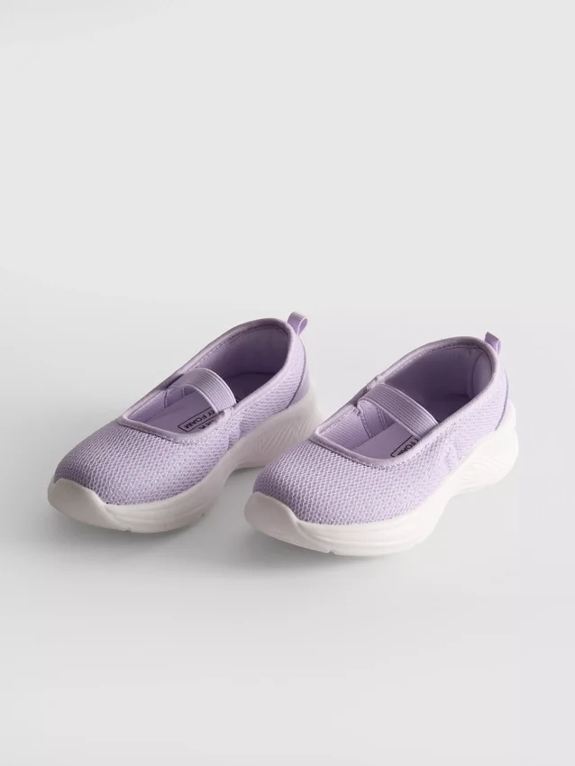 Zapatillas tipo bailarina de suela gruesa