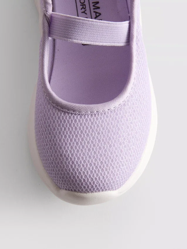Zapatillas tipo bailarina de suela gruesa