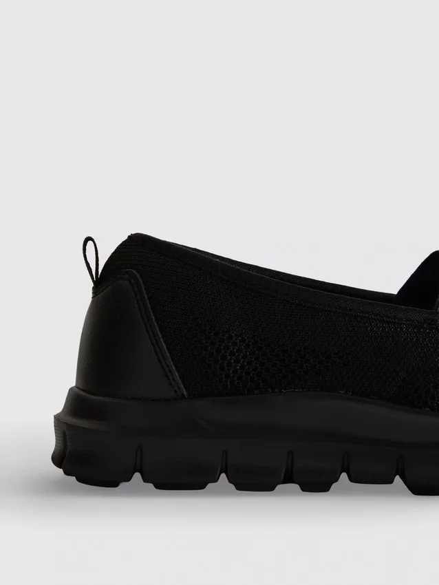 Zapatillas tipo bailarina sin cordones