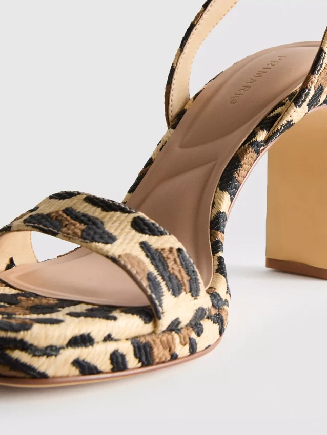 Zapatos de tacón con plataforma y textura de leopardo