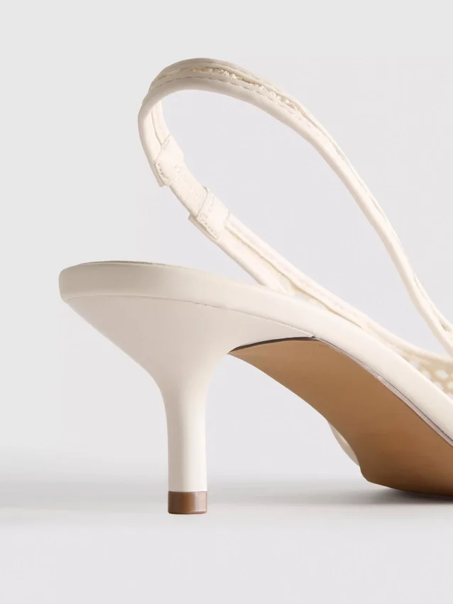 Zapatos de tacón de malla tejida con punta afilada
