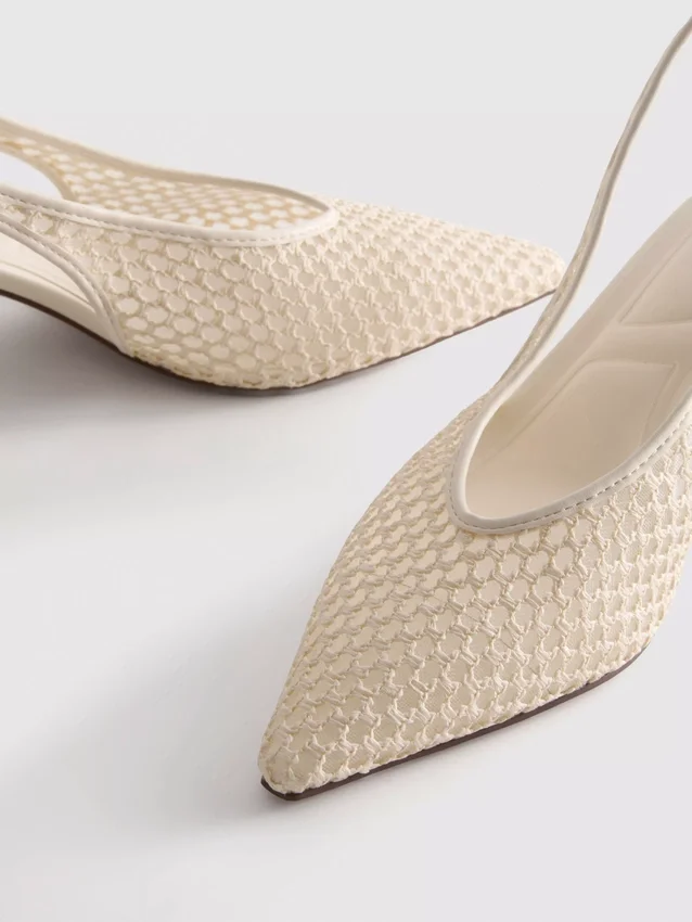 Zapatos de tacón de malla tejida con punta afilada