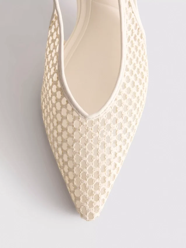 Zapatos de tacón de malla tejida con punta afilada