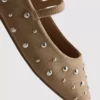 Zapatos Mary Jane con tachuelas