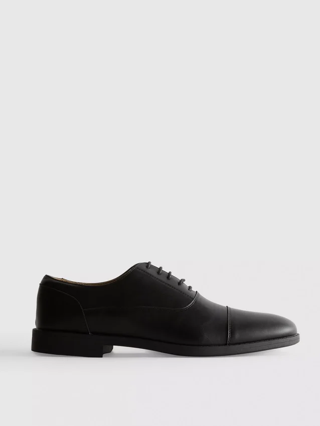 Zapatos oxford con cordones