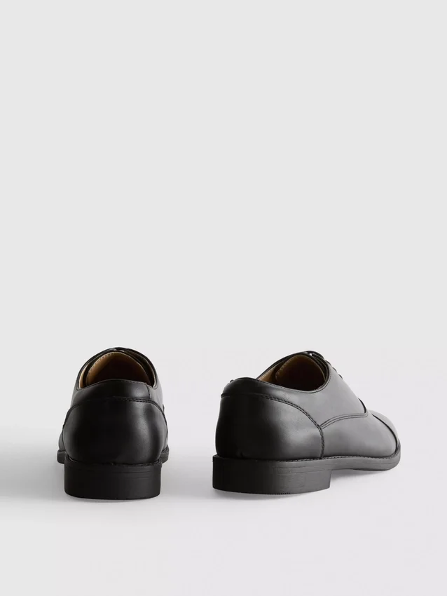 Zapatos oxford con cordones