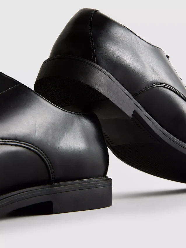 Zapatos oxford con cordones
