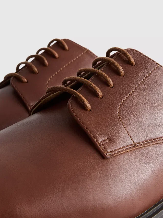 Zapatos oxford con cordones
