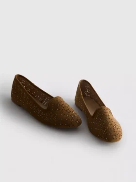 Zapatos planos con aberturas