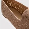 Zapatos planos con aberturas