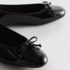 Zapatos planos de charol