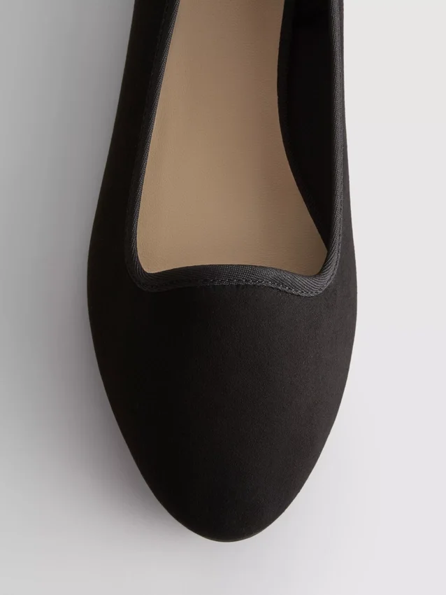 Zapatos planos de gamuza