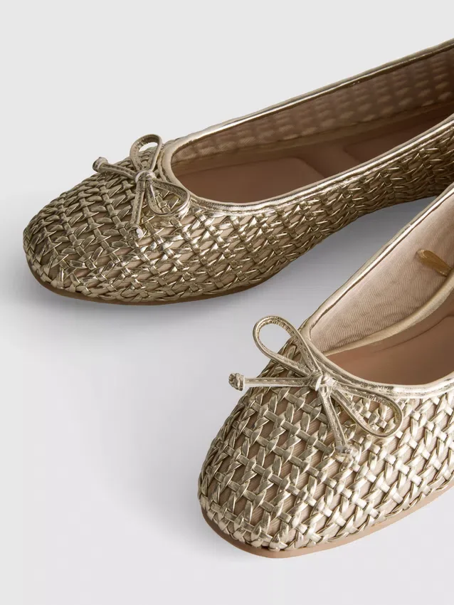 Zapatos planos tejidos