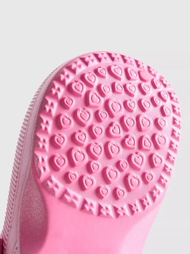 Zuecos con corazones