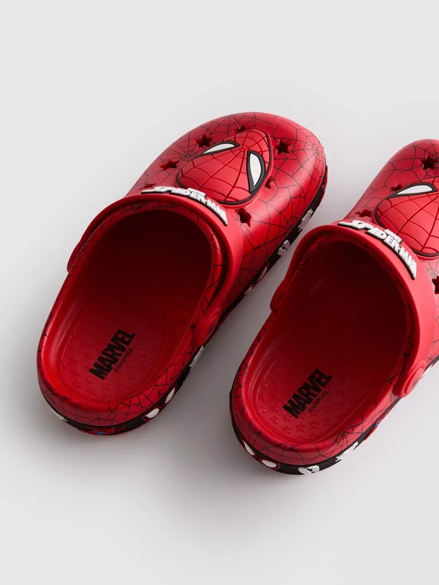 Zuecos luminosos de Spider-Man de Marvel