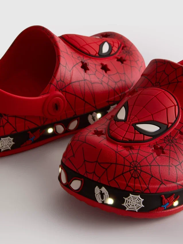 Zuecos luminosos de Spider-Man de Marvel