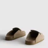 Zuecos tipo mocasín